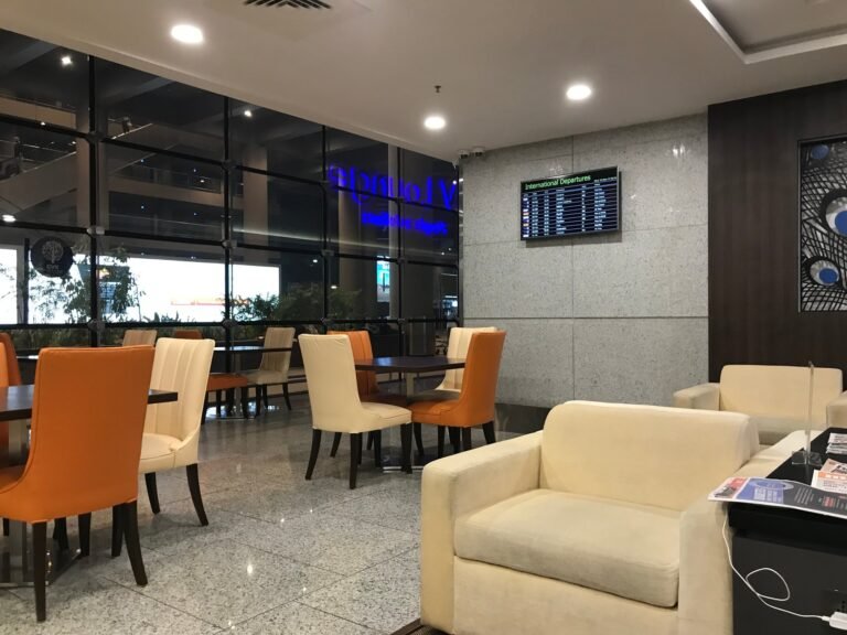Aviserv Lounge West Mumbai